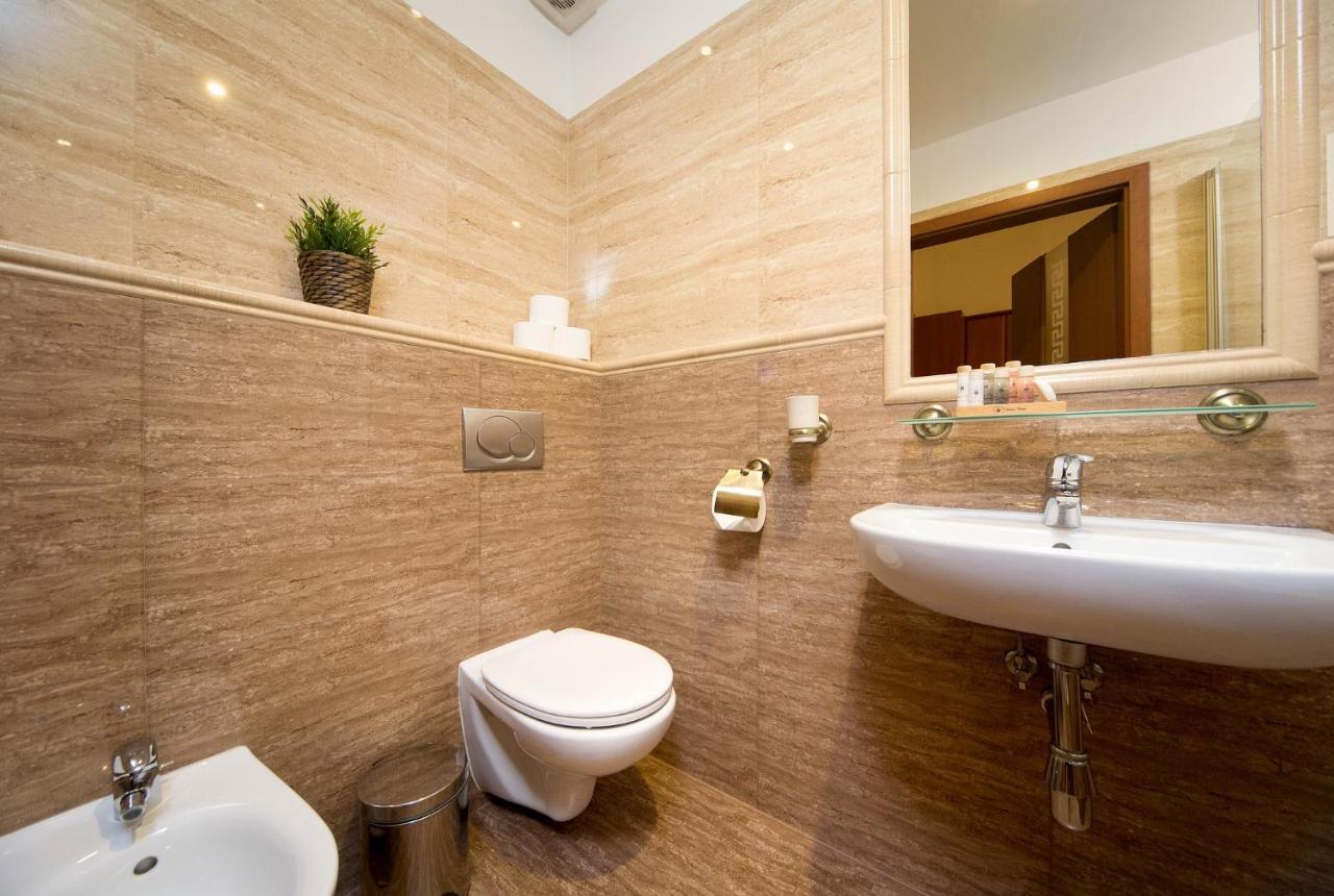 B12 - Comfort Apartemnts City Center Appartement Krakau Buitenkant foto