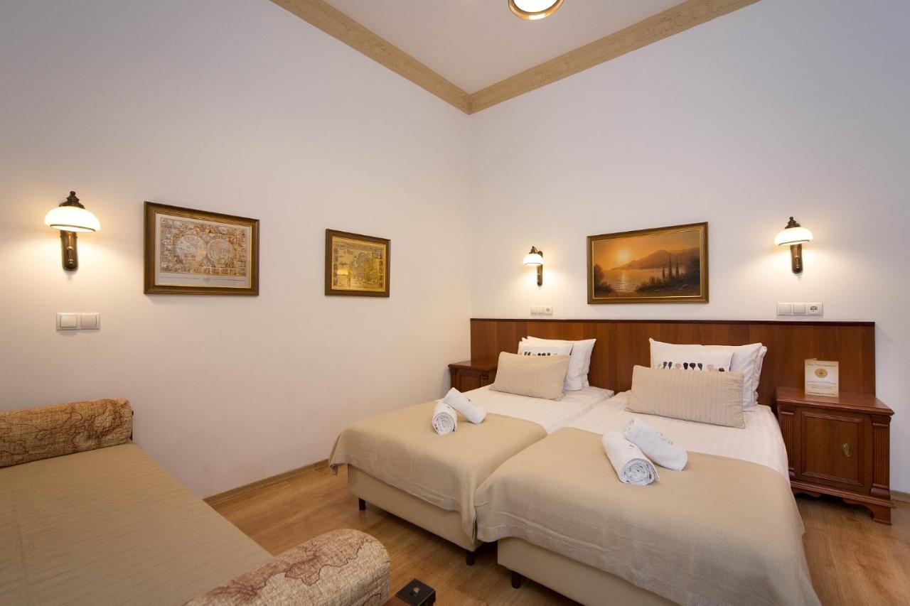 B12 - Comfort Apartemnts City Center Appartement Krakau Buitenkant foto